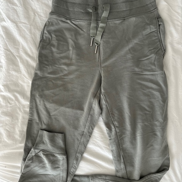 Athleta balance joggers - Picture 1 of 3